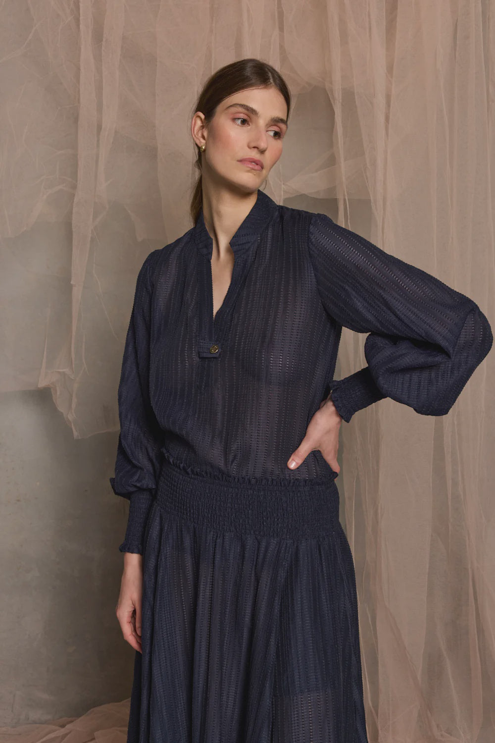 LdeV Rea Shirred Cuff Flax Blouse | Navy