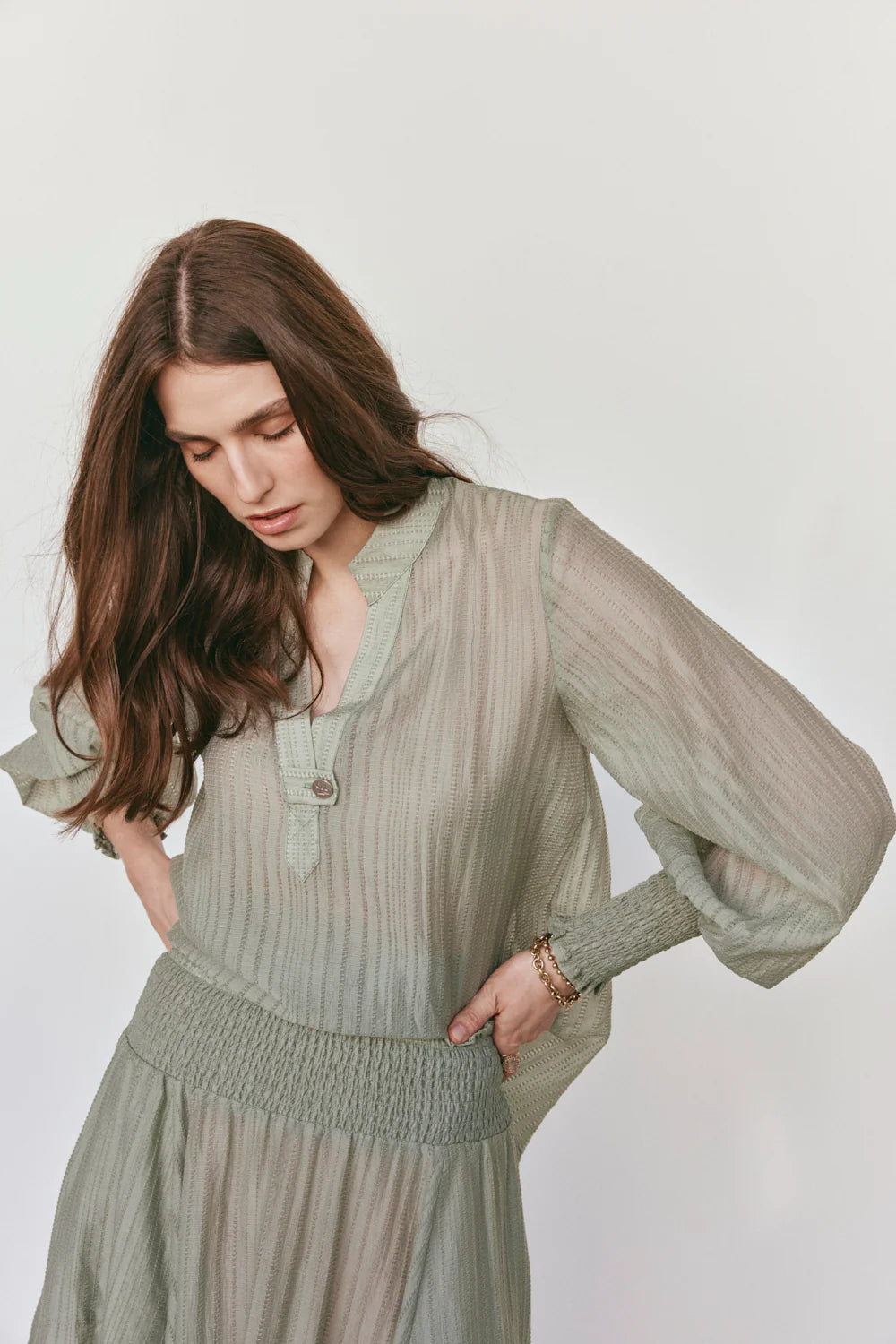 LdeV Rea Shirred Cuff Flax Blouse | Sage 10
