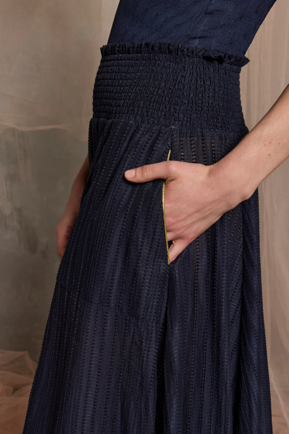 LdeV Palma Shirred Waist Flax Skirt | Navy