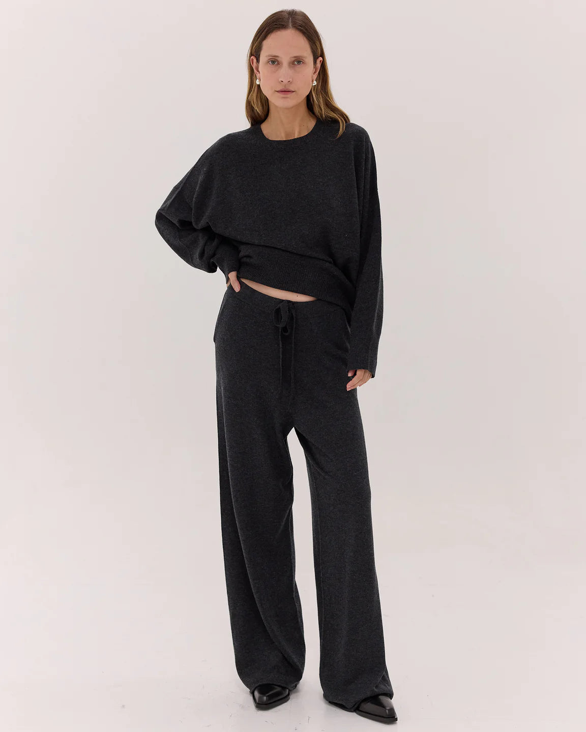 Cloth & Co Travel Crew Sweater Charcoal