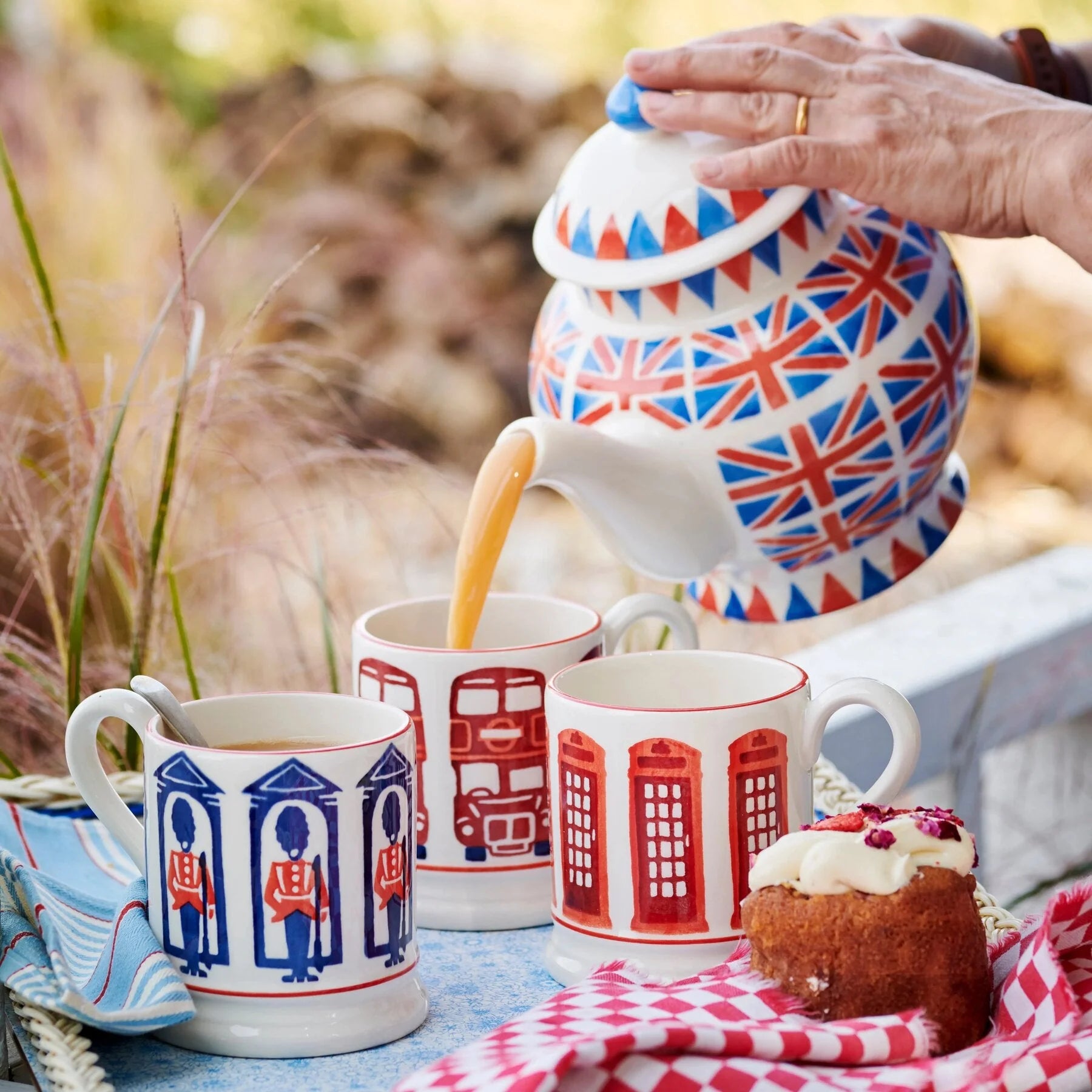 Emma Bridgewater Kings Guard 1/2 pint Mug