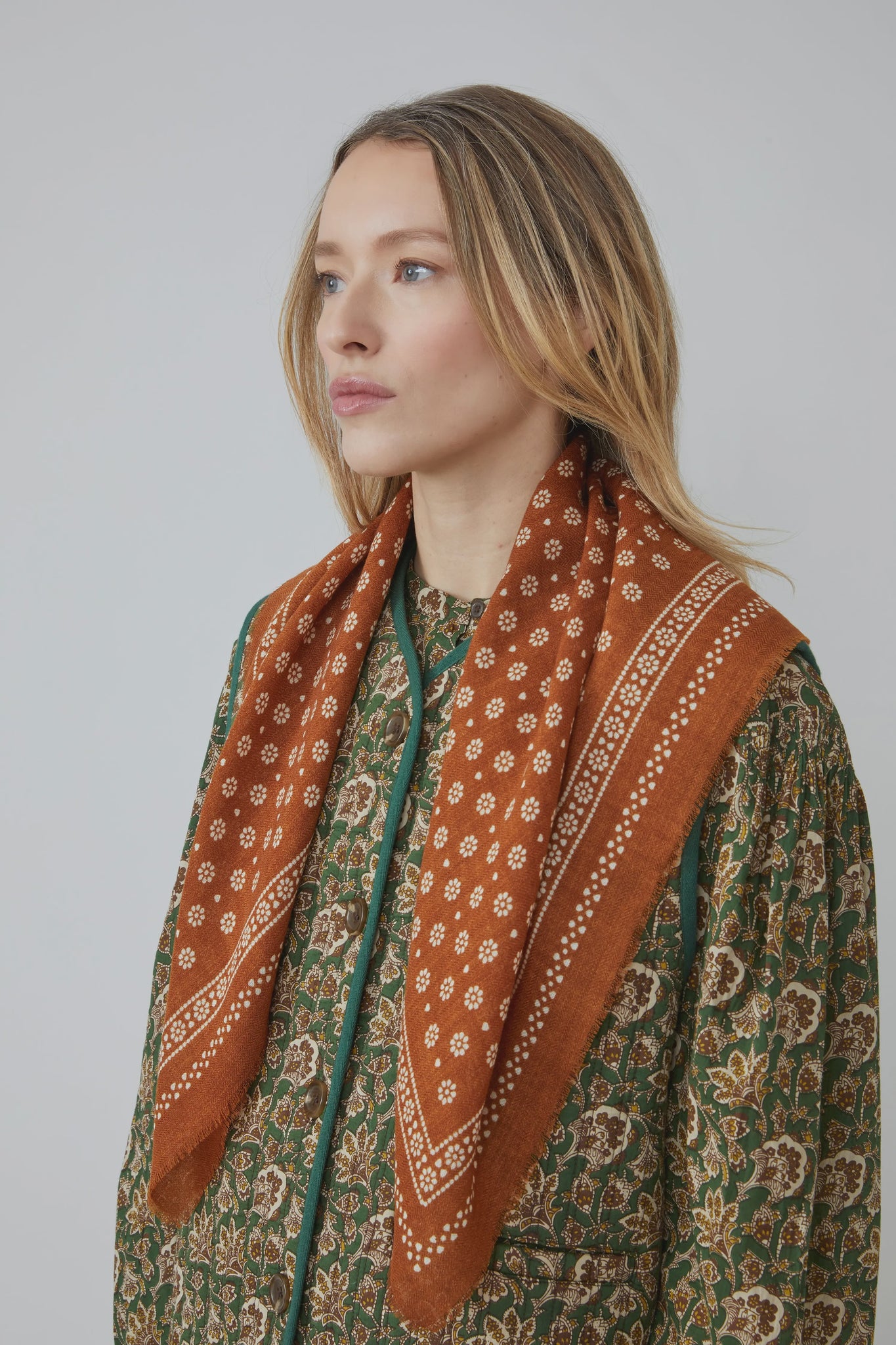 Moismont 100% Wool Scarf 676 Toffee