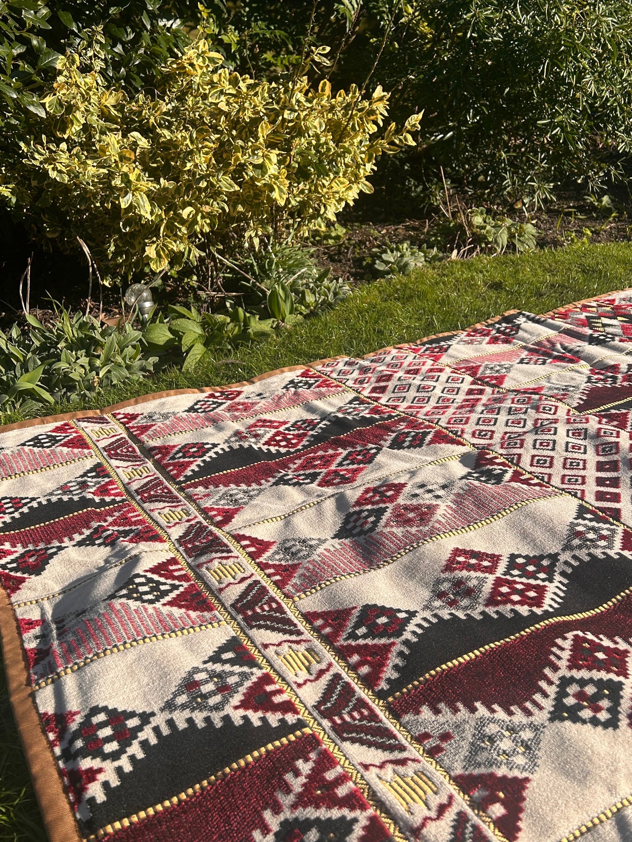 Intrepid Picnic Rug Mariam Large 3mx2m