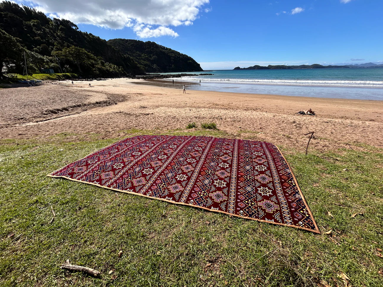 Intrepid Picnic Rug Layla Red 2x2m