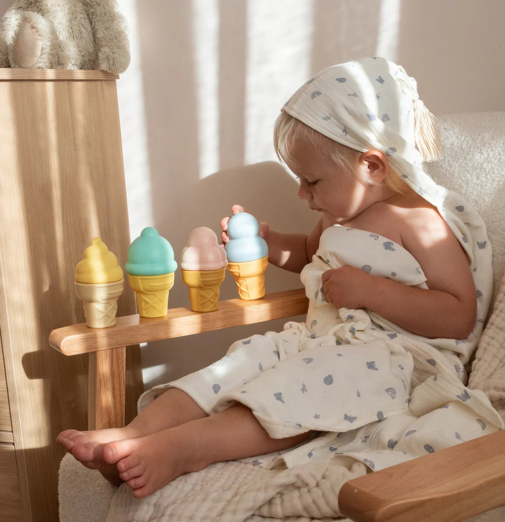 Over the Dandelions Ice Cream Bath Toys S4