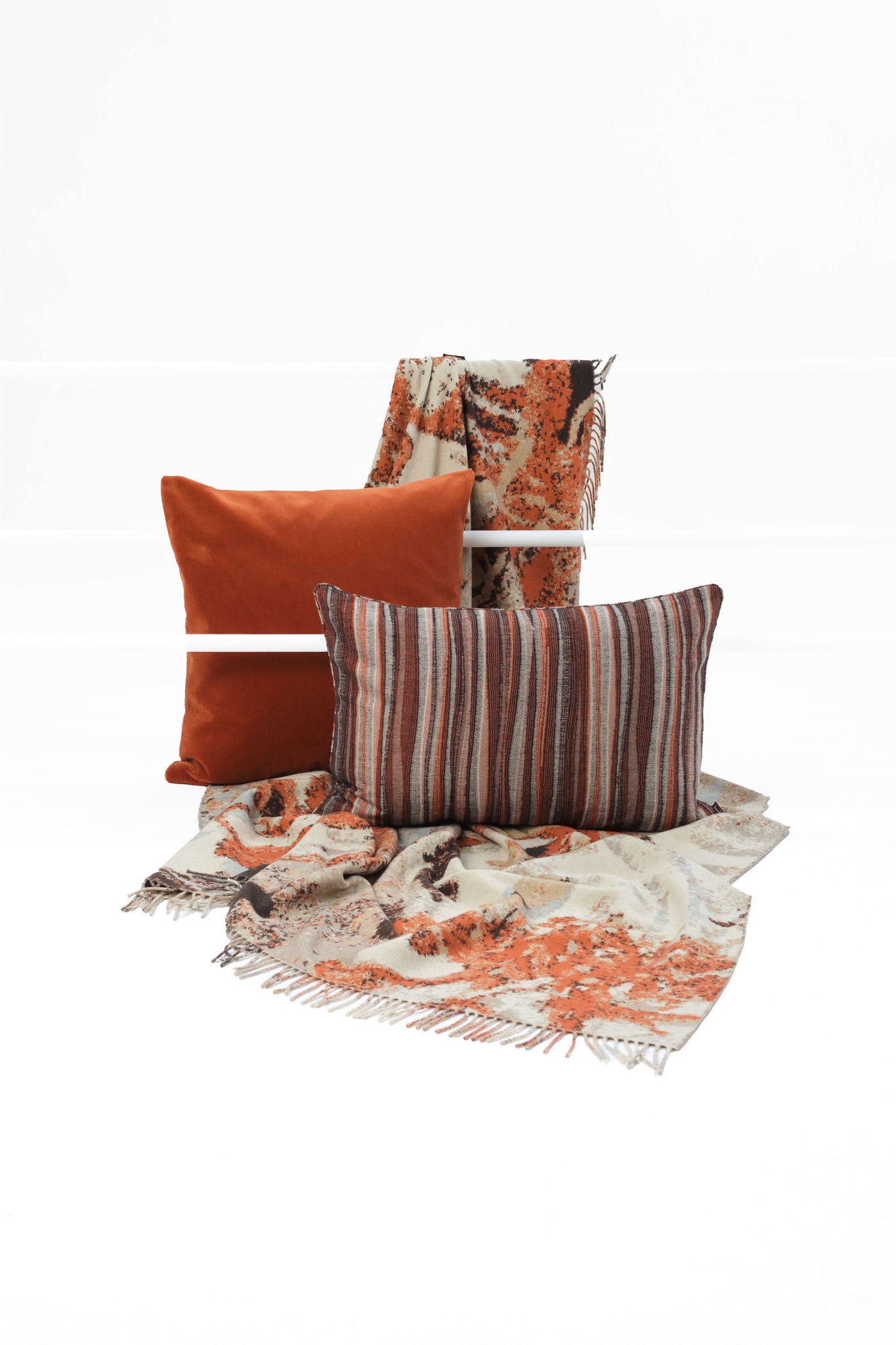 Innate Throw Telopea 150x200cm