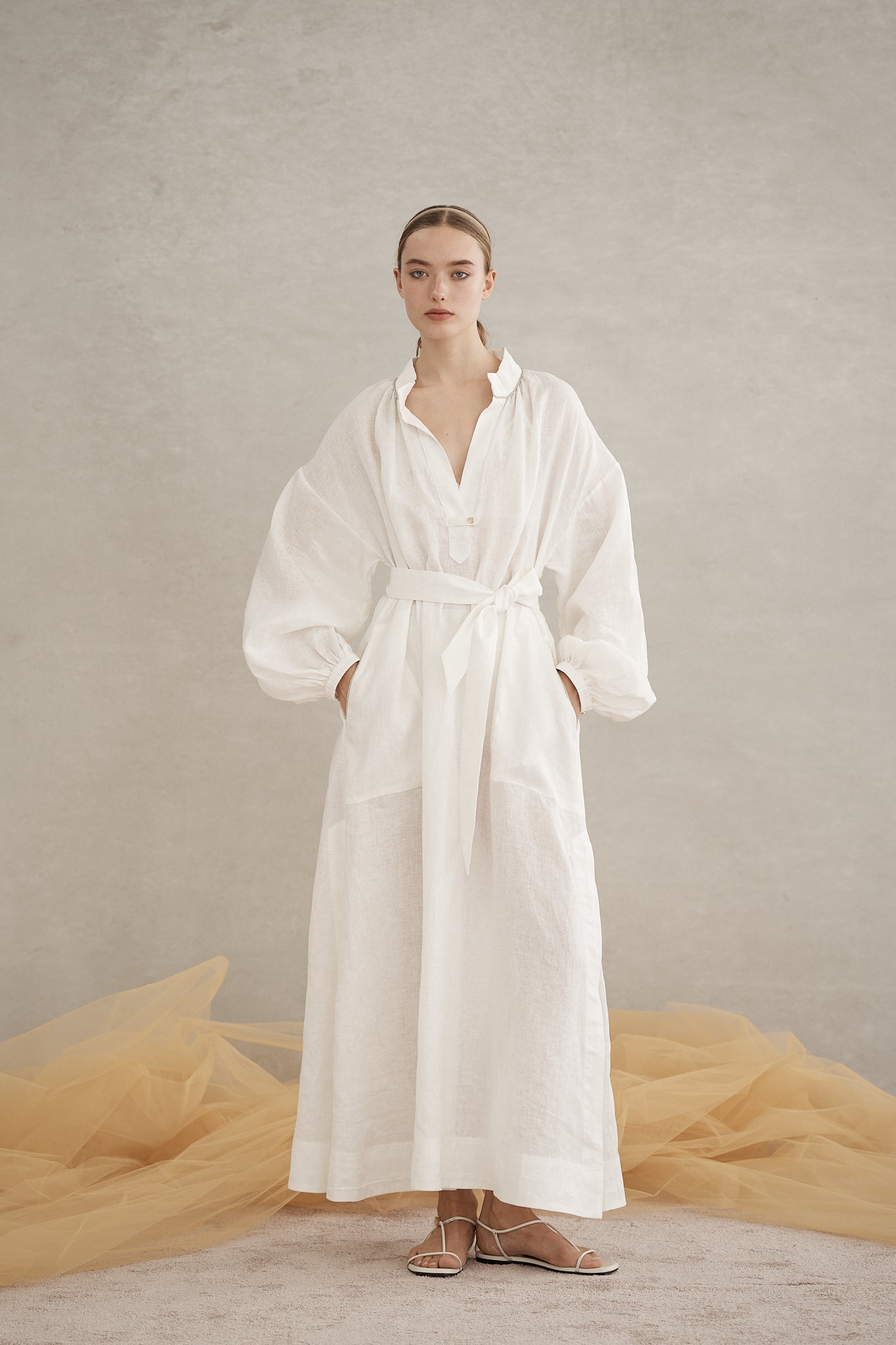 Luxe de Valentina Plaza Kaftan White