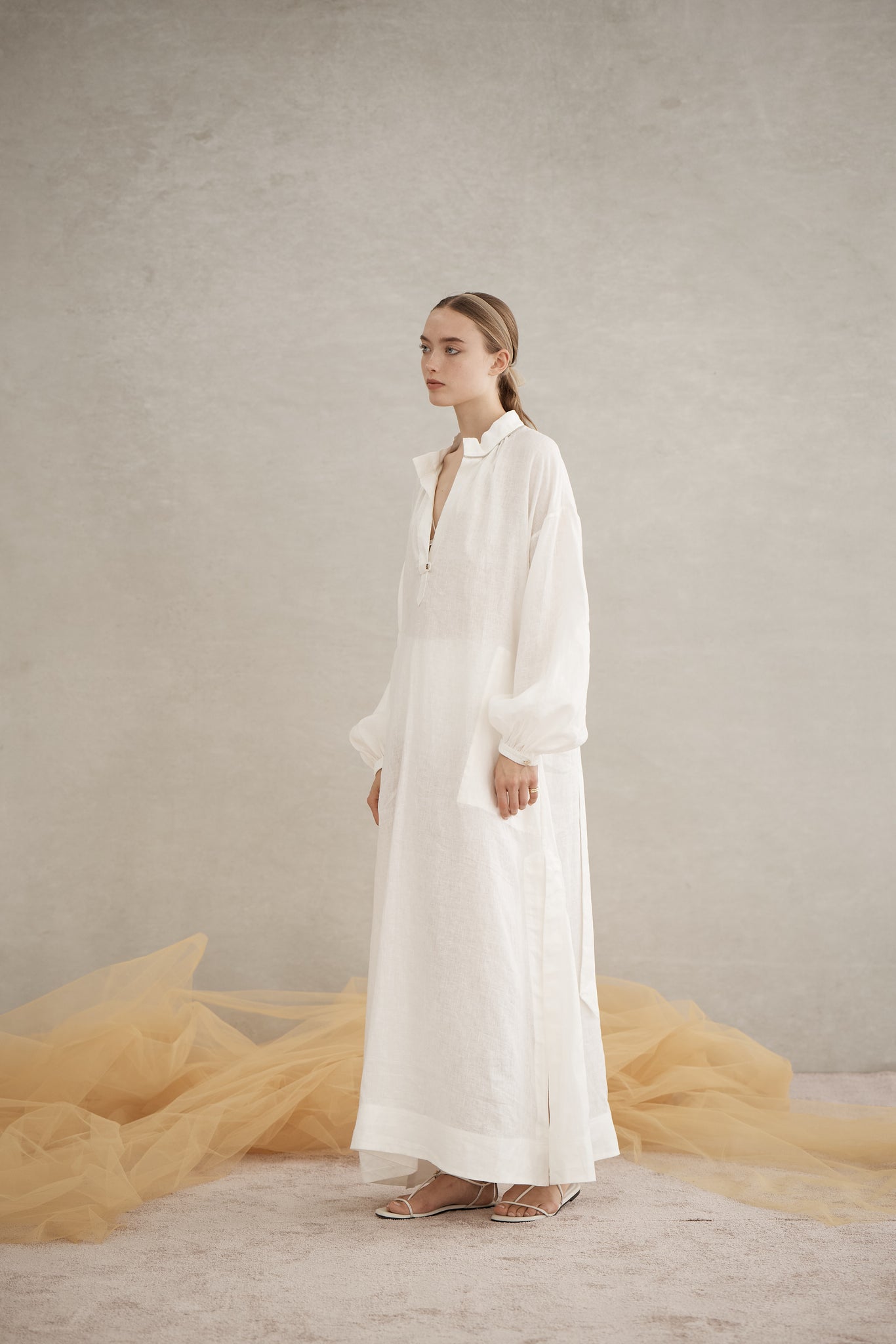 Luxe de Valentina Plaza Kaftan White