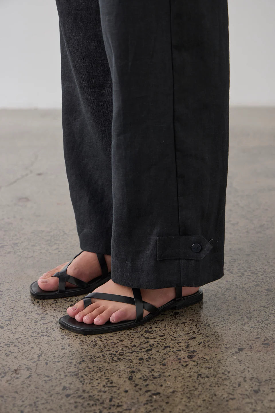 Laing 100% Linen Wide Leg Pant - Black