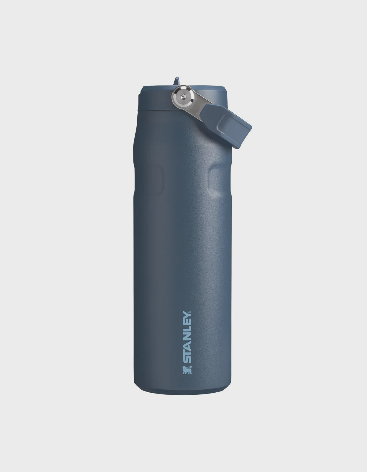 The IceFlow™ Bottle with Flip Straw Lid 24oz 680ml Navy