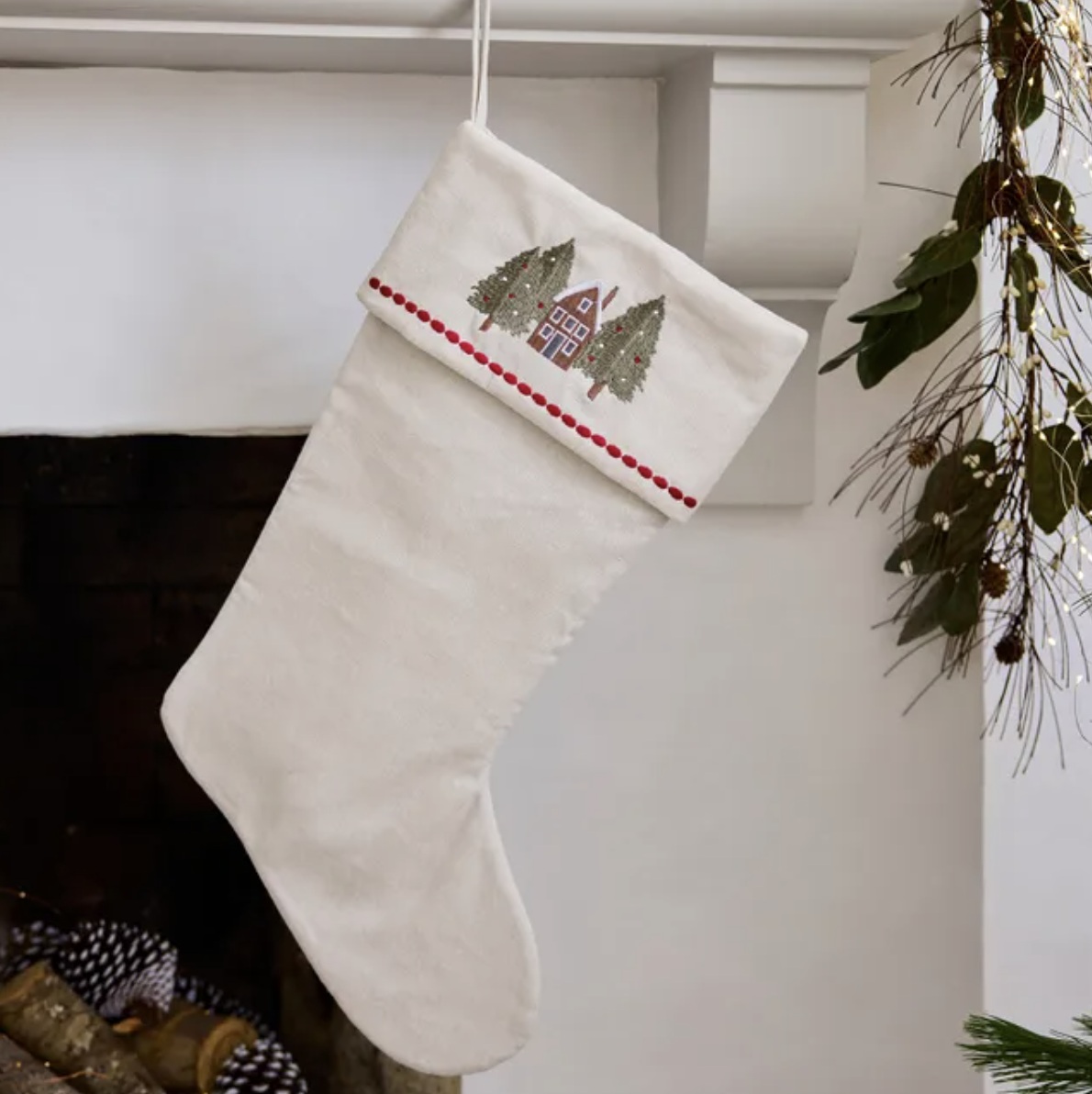 Christmas Stocking Tree w.House