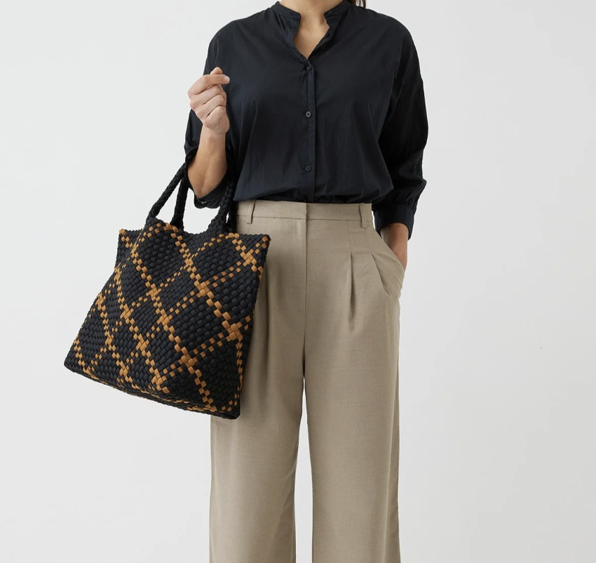 Andreina Siempre Tote Ochre