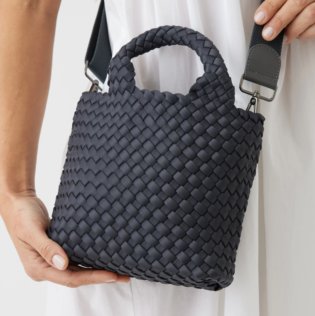 Andreina Lupe Crossbody Charcoal