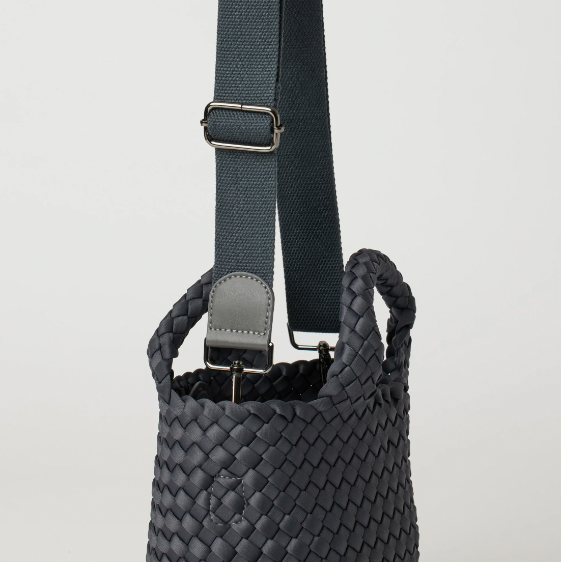 Andreina Lupe Crossbody Charcoal