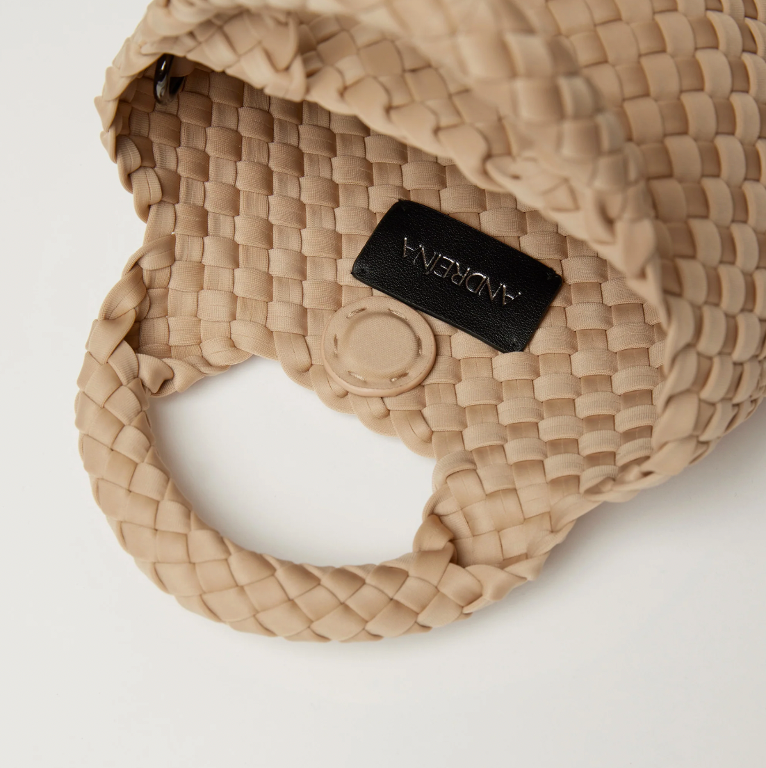 Andreina Lupe Crossbody Cream