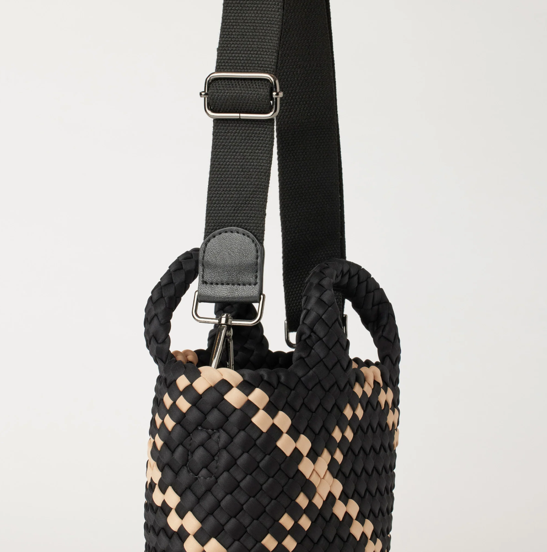 Andreina Lupe Crossbody Midnight
