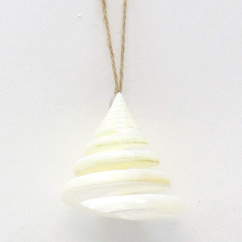 Shell Pearl Spiral Hanger