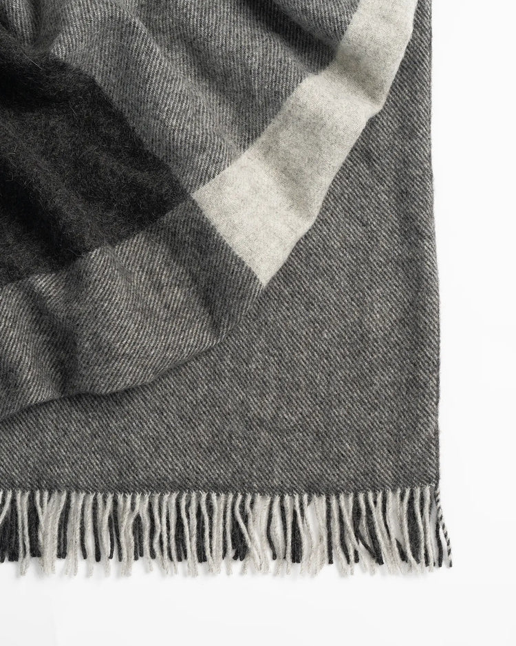 Riverton Throw 100% Wool Charcoal 140x240cm